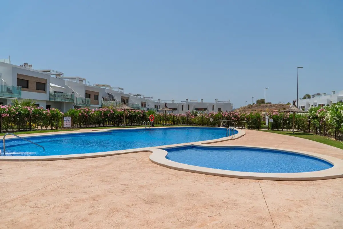Apartment Of 82 M² With Mediter Real Estate In Orihuela, Spain