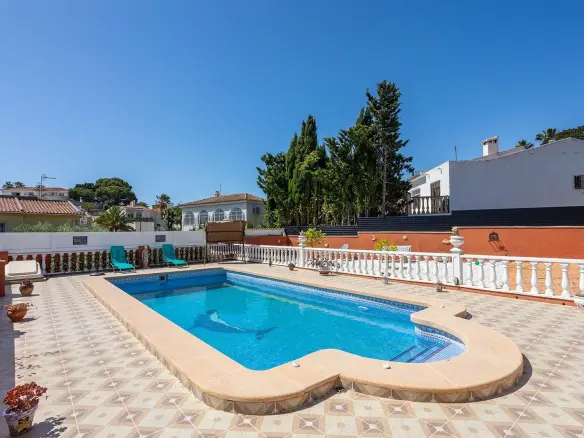 Villa Of 150 M² In Torrevieja, Spain