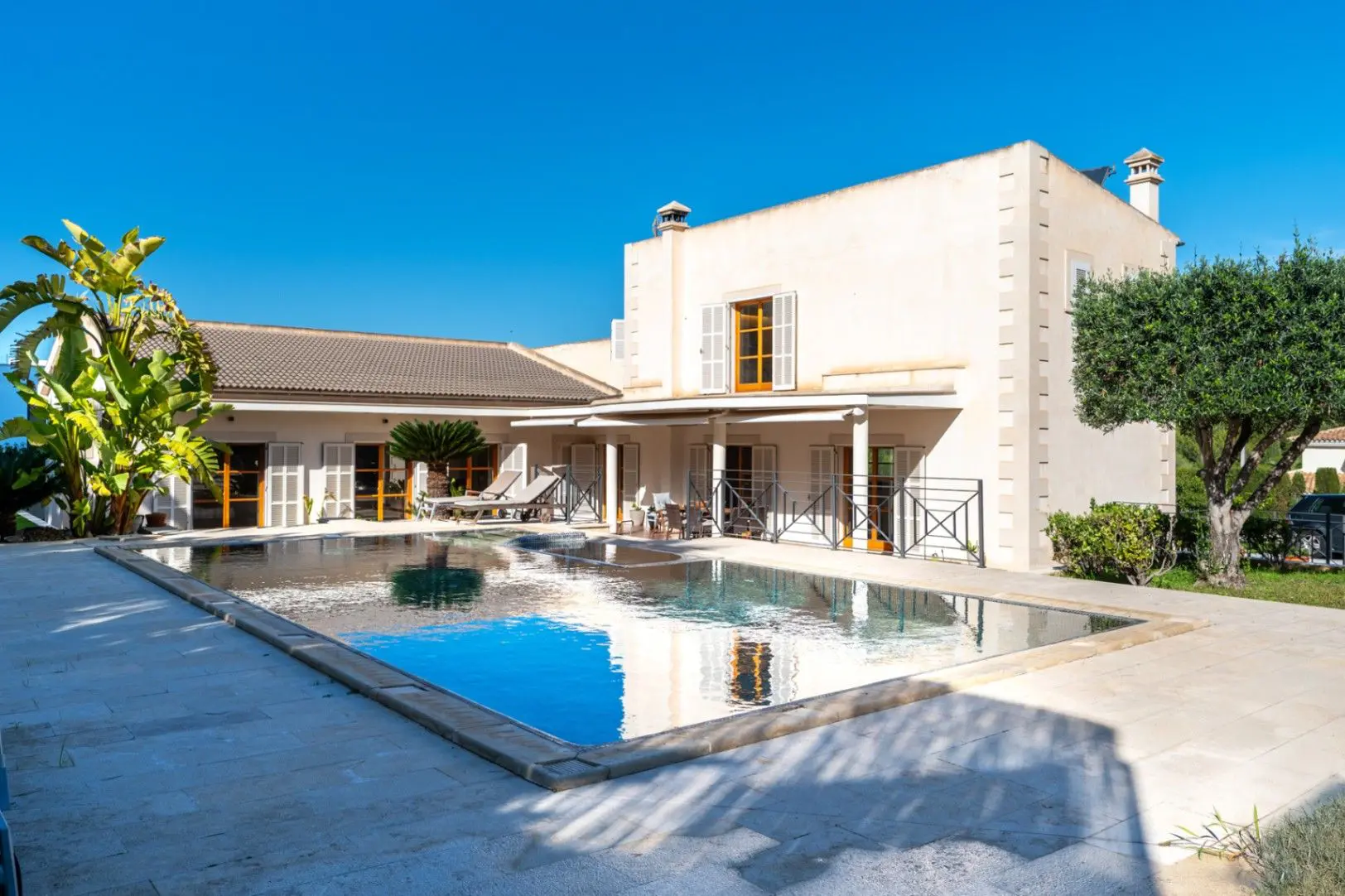 Villa 461 M² In Calvià, Spain – Mediter Real Estate