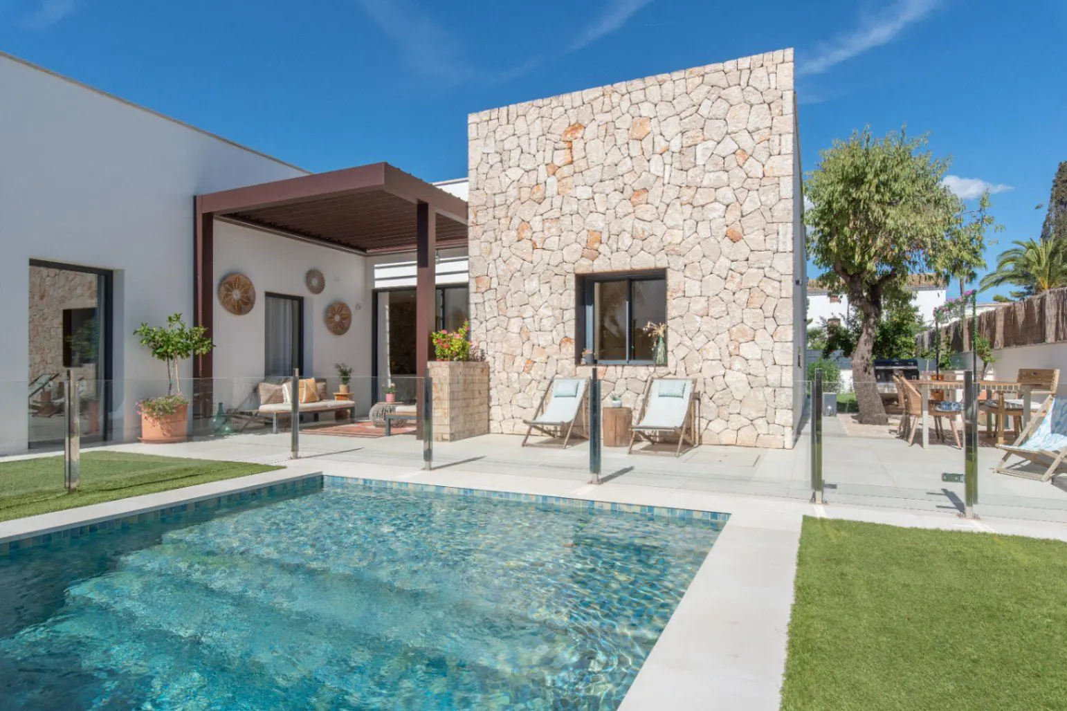 Villa 241 M² In Marratxí, Spain – Mediter Real Estate