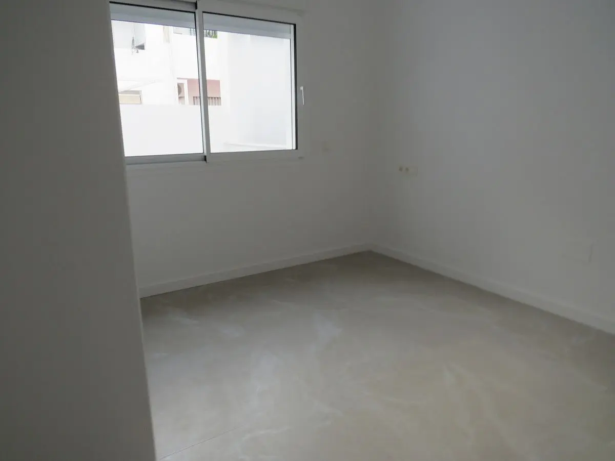 Apartment Of 126 M² With Sea View In Fuengirola