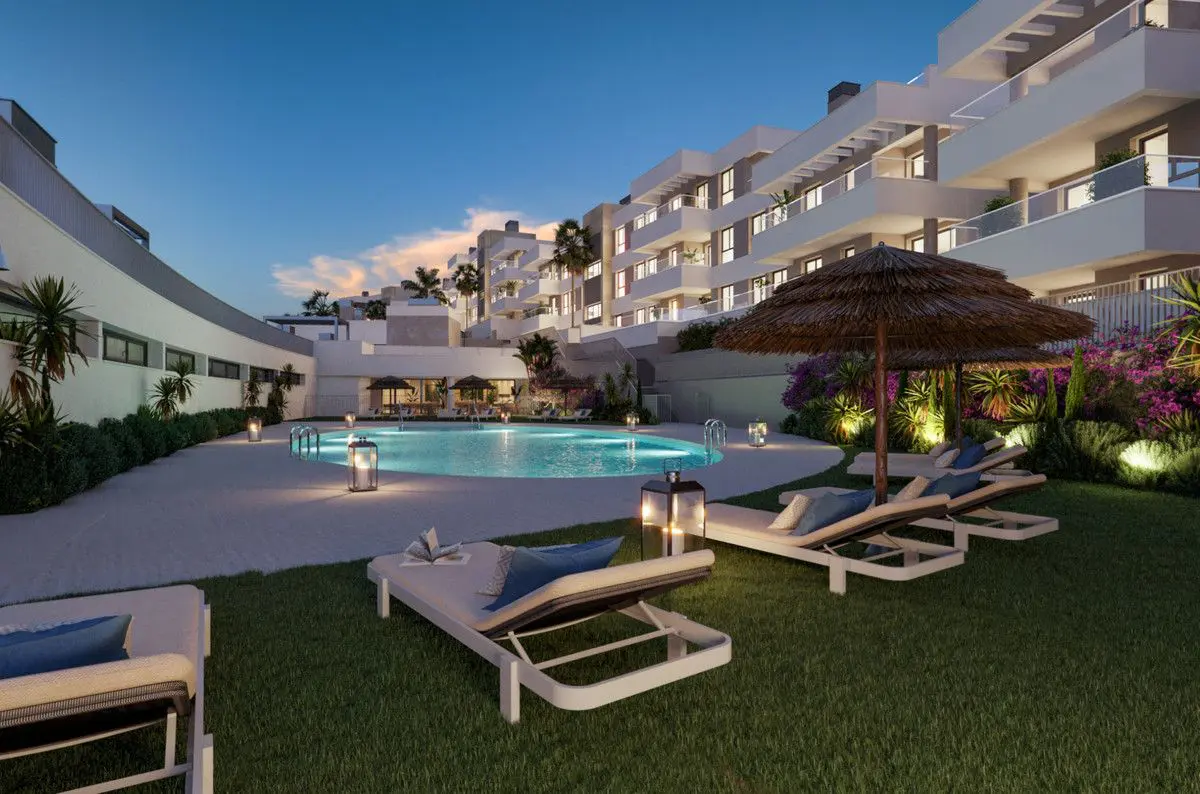 Apartment Of 80 M² In Estepona, Spain