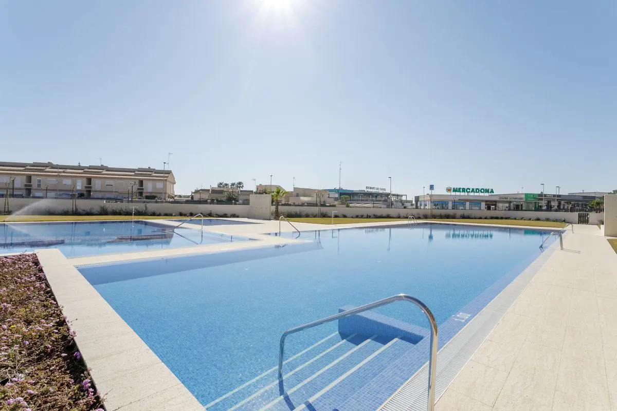 Apartment Of 96 M² In Torrevieja, Spain