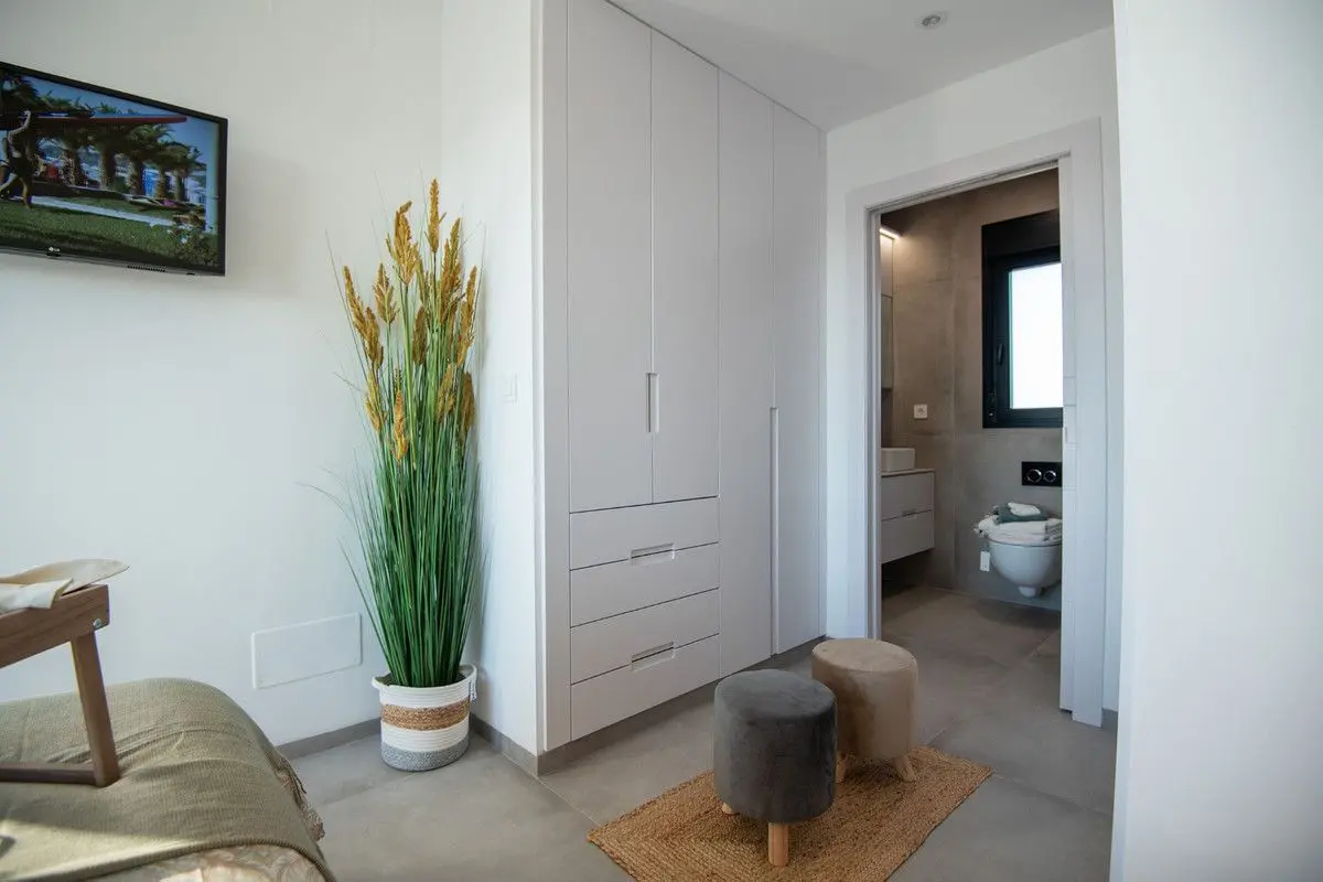 Villa Of 100 M² In Santiago De La Ribera, Spain