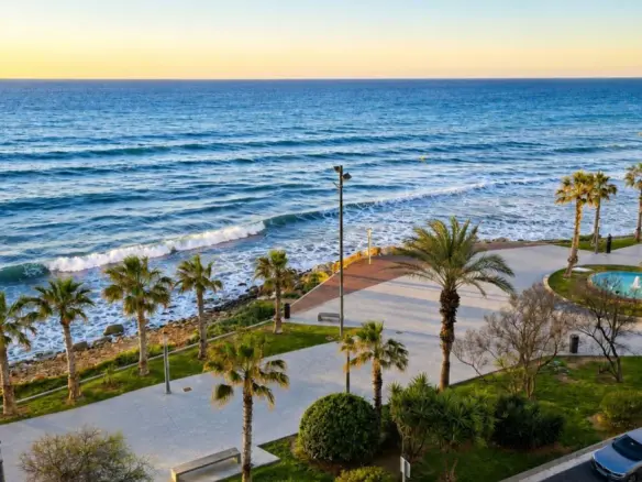 Apartment Of 95 M² In Torrevieja, Spain