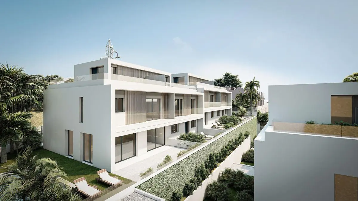 Villa Of 180 M² With [features] In Estepona, Spain