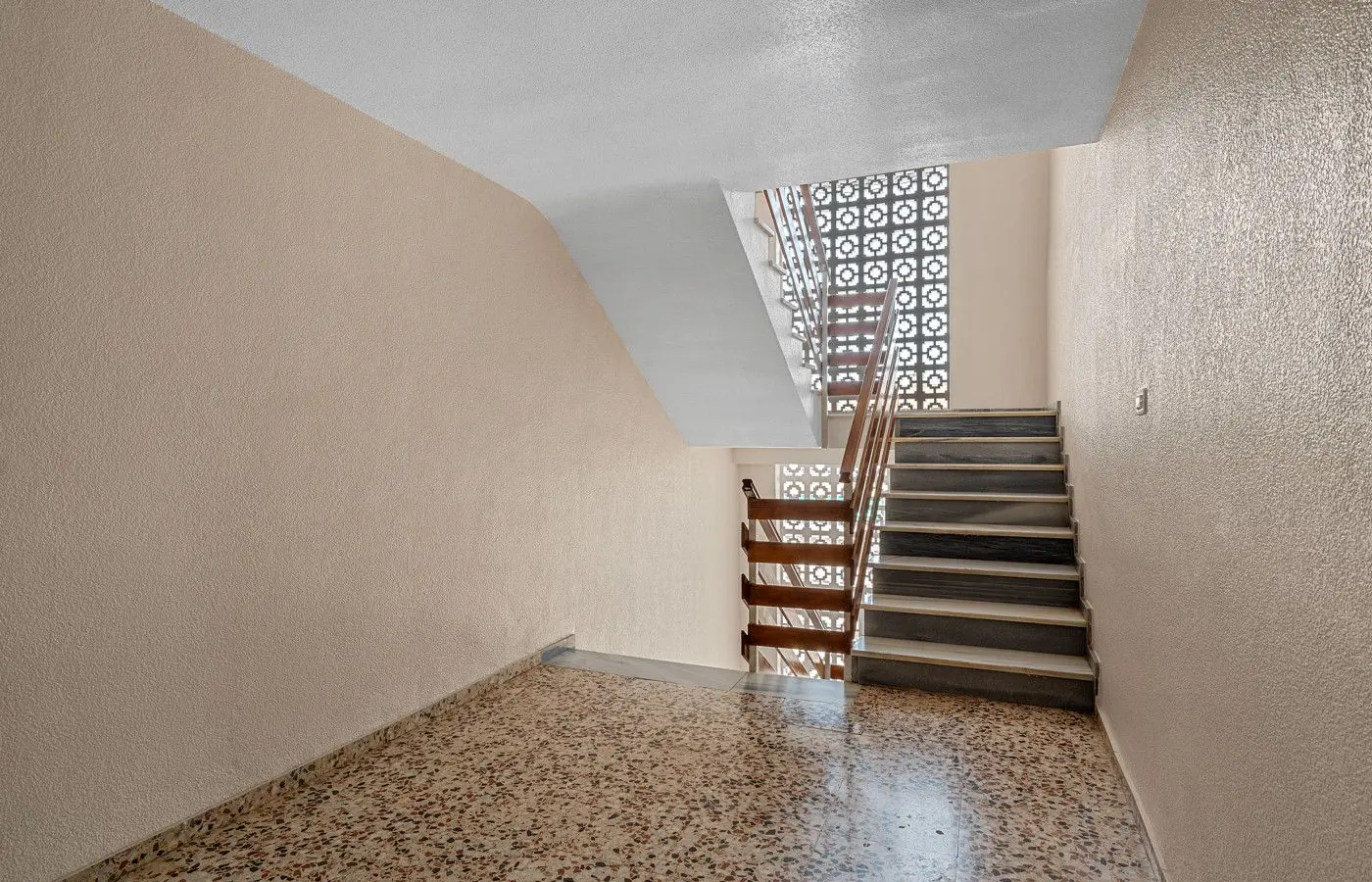 Apartment Of 70 M² In Torrevieja, Spain