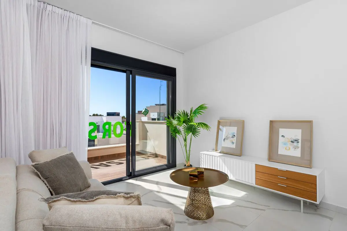 Villa Of 92 M² In San Miguel De Salinas, Spain