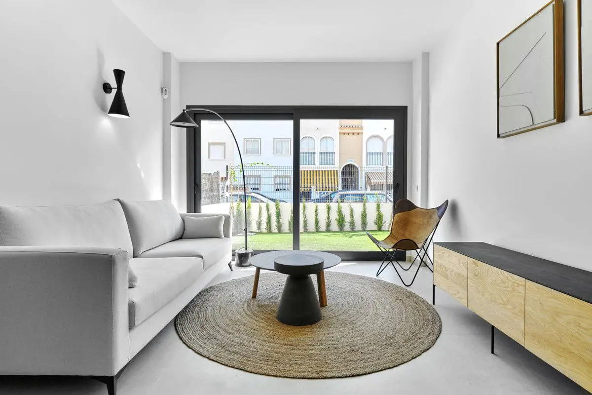 Apartment Of 103 M² In Torrevieja, Spain