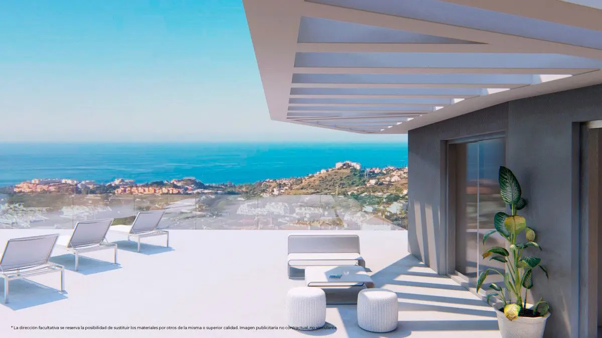 Apartment Of 125 M² With Sea Views In Benalmádena