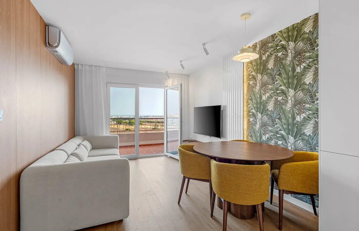 Apartment Of 70 M² In Torrevieja, Spain