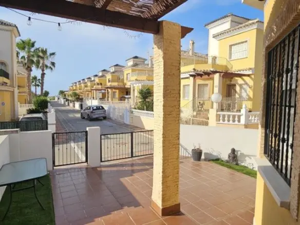 Villa Of 101 M² In Algorfa, Spain