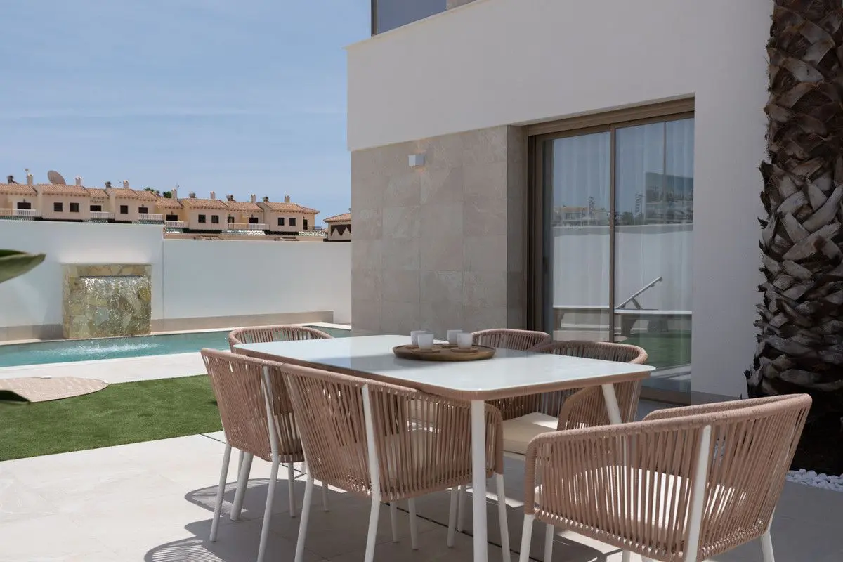 House Of 99 M² In Los Alcázares, Spain