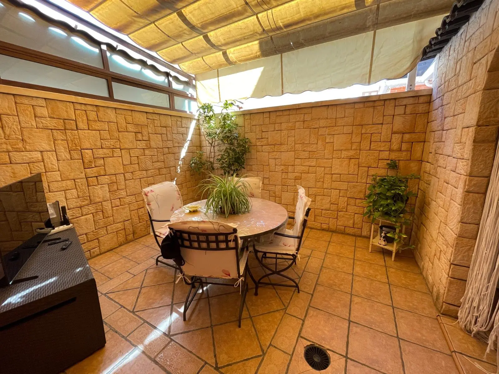 House 150 M² In Elche, Spain