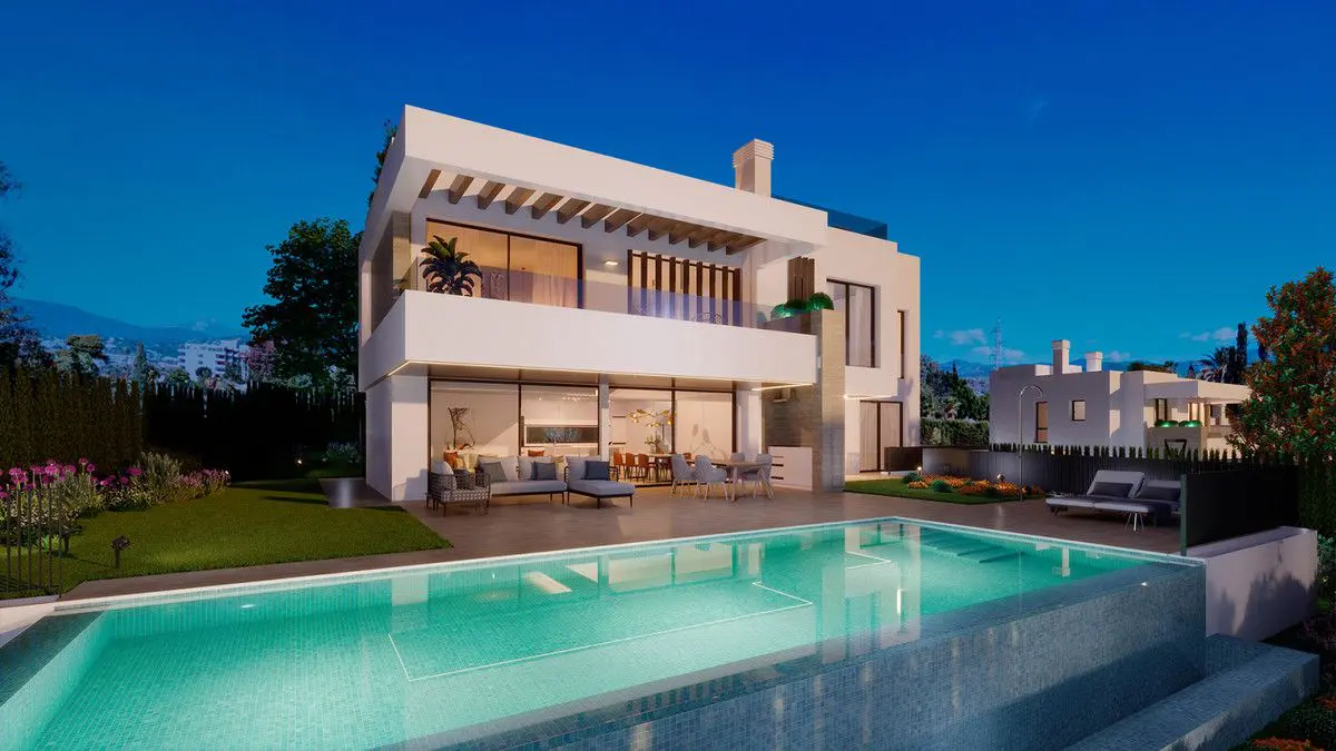 Villa Of 356 M² With Sea Views In Estepona, Spain