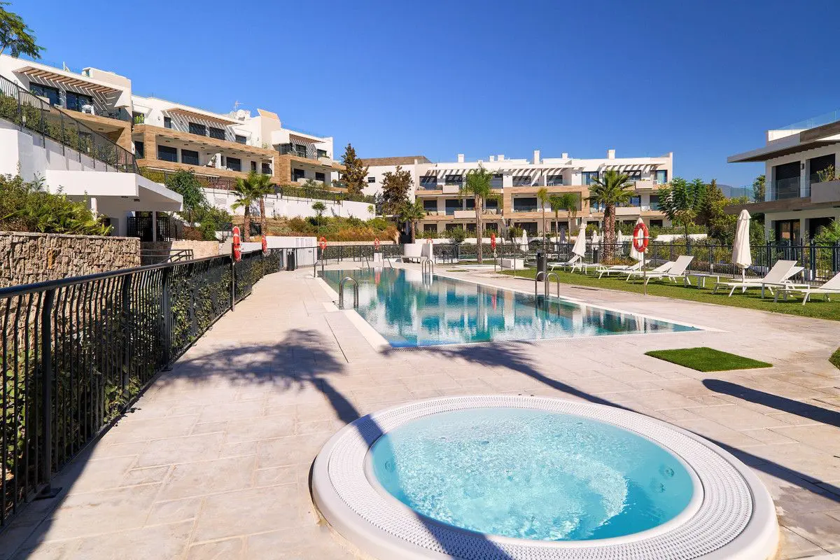Apartment Of 92 M² In Estepona, Spain