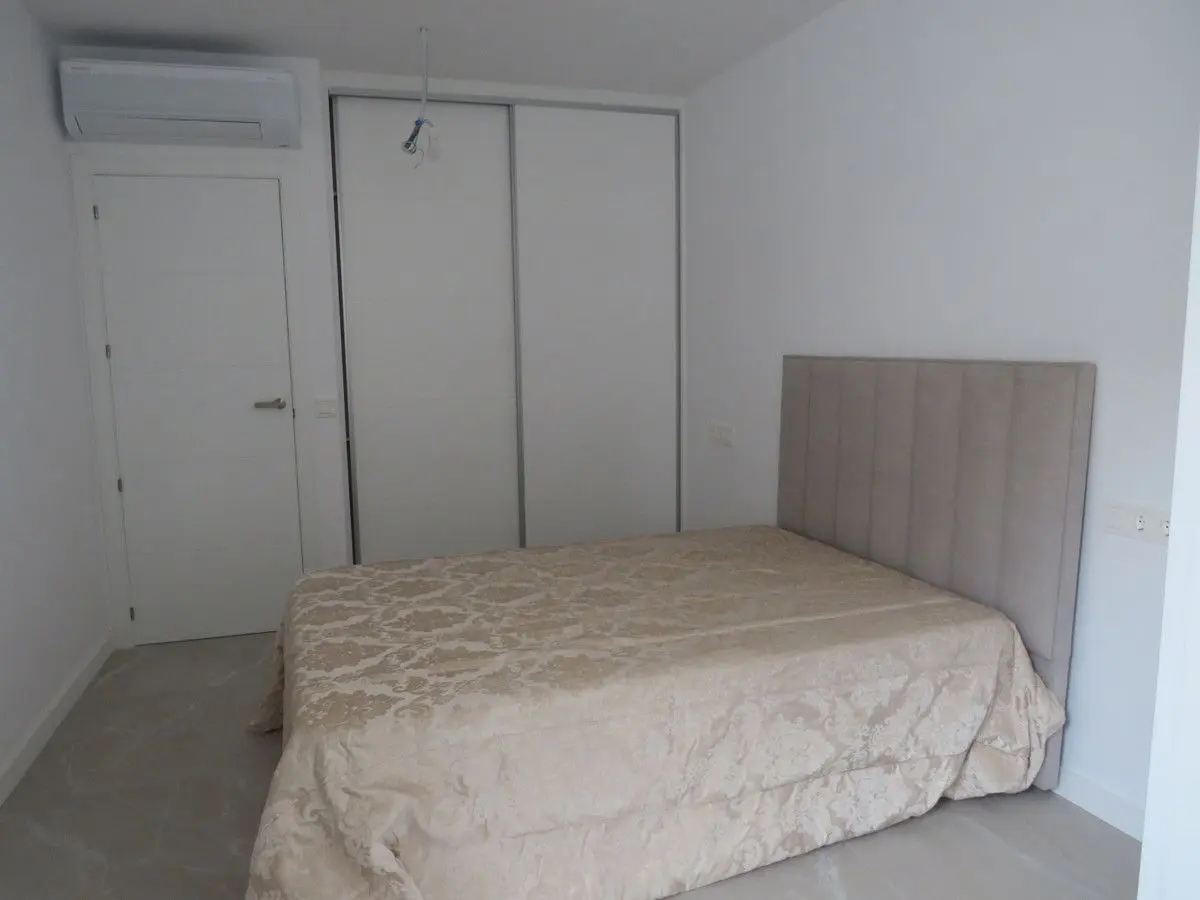 Apartment Of 74 M² With Sea View In Fuengirola, Spain