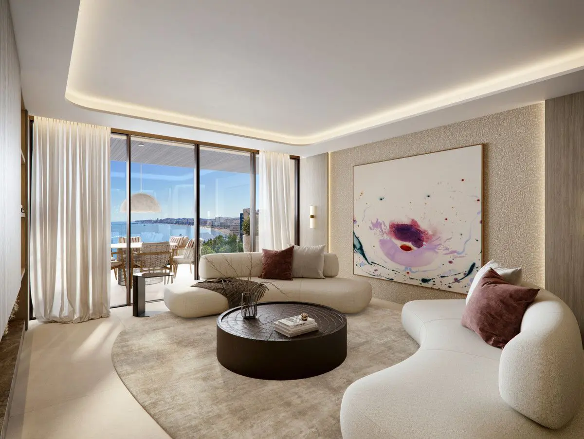 Apartment Of 133 M² With Sea Views In Fuengirola, Spain