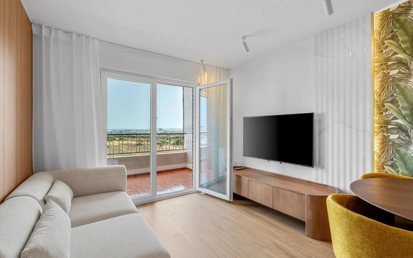 Apartment Of 70 M² In Torrevieja, Spain