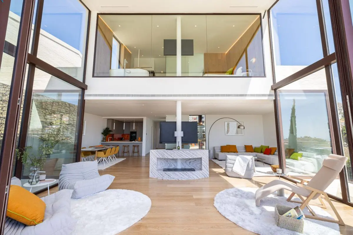 Villa 400 M² In Fuengirola, Spain – Mediter Real Estate