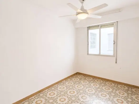 Apartment Of 95 M² In Torrevieja, Spain