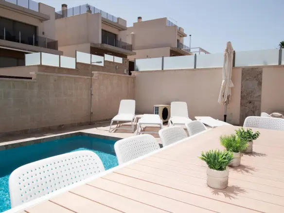 5-bedroom Villa In Orihuela Costa, Spain (190 M²)