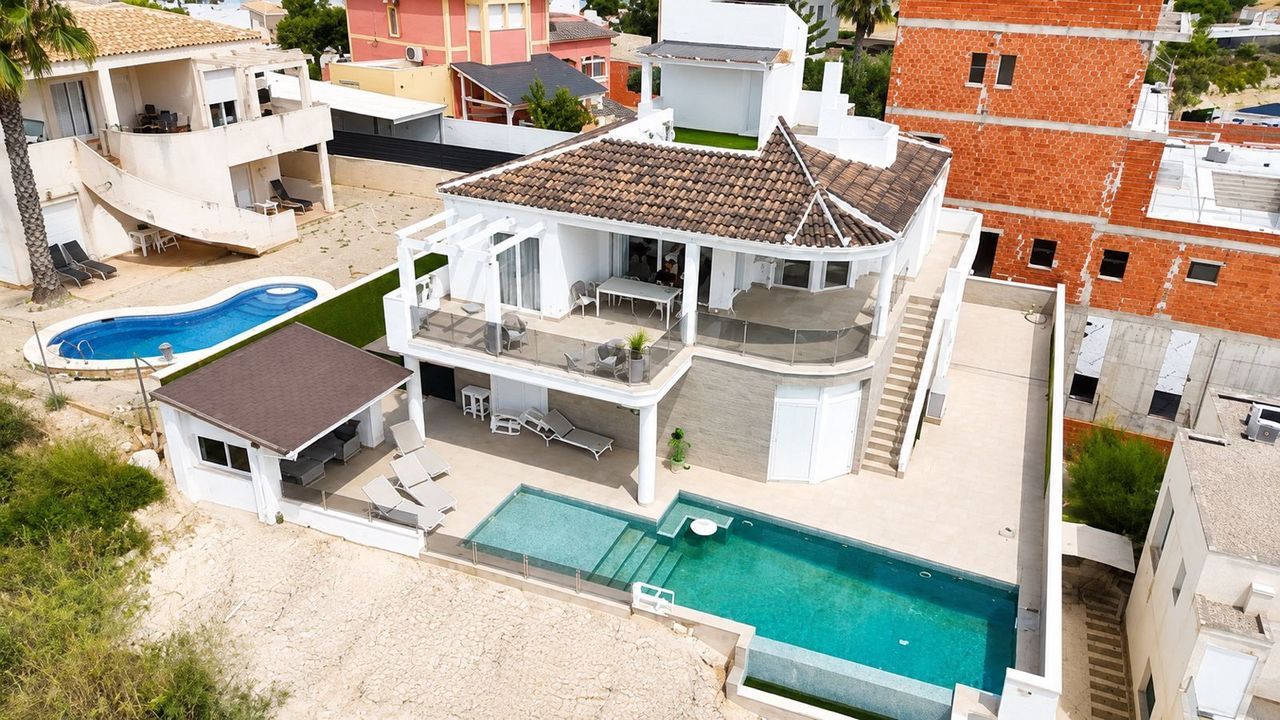 Villa 280 M² In Rojales, Spain – Mediter Real Estate