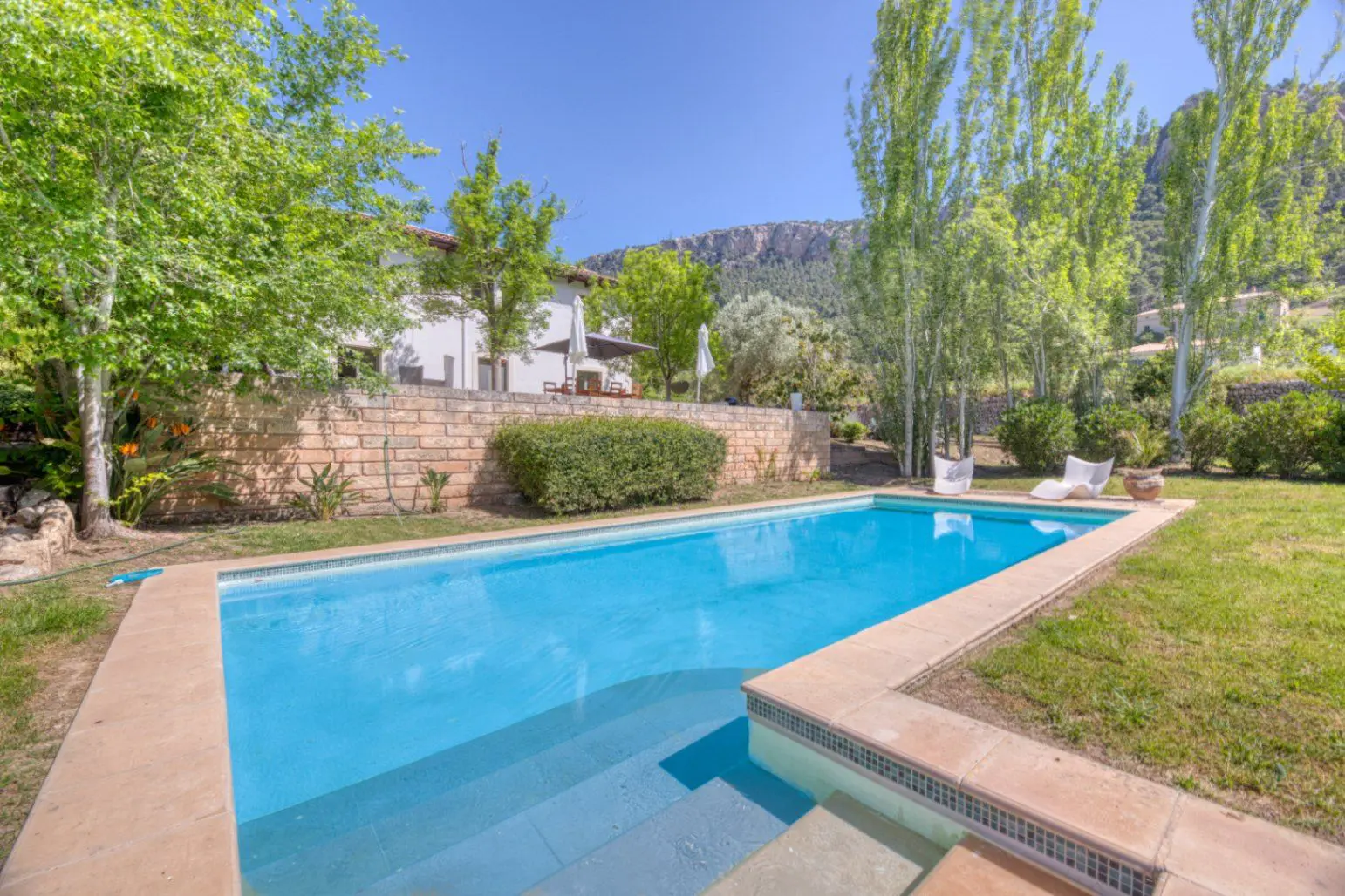 Villa 350 M² In Esporles, Spain – Mediter Real Estate