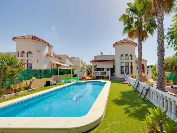 Villa Of 150 M² In San Fulgencio, Spain