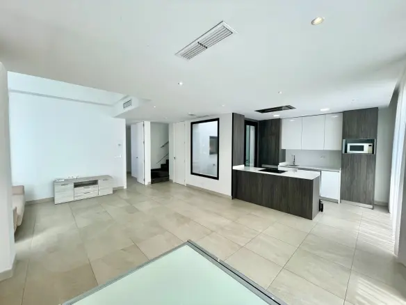 3-bedroom Villa In Benijofar, Spain (143 M²)