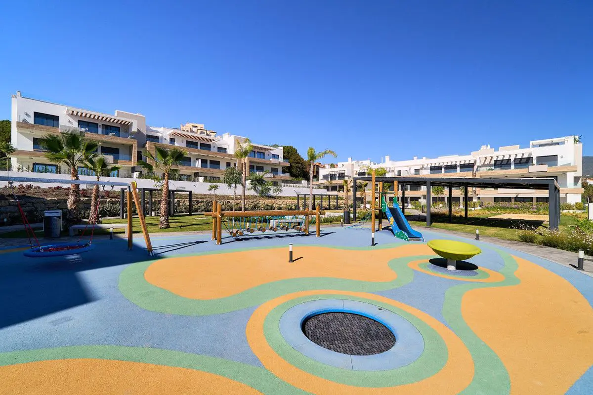 Apartment Of 92 M² In Estepona, Spain