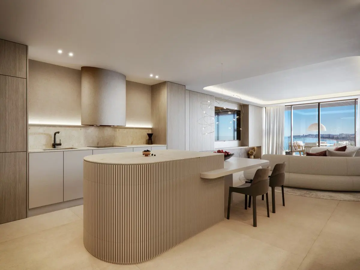 Apartment Of 133 M² With Sea Views In Fuengirola, Spain