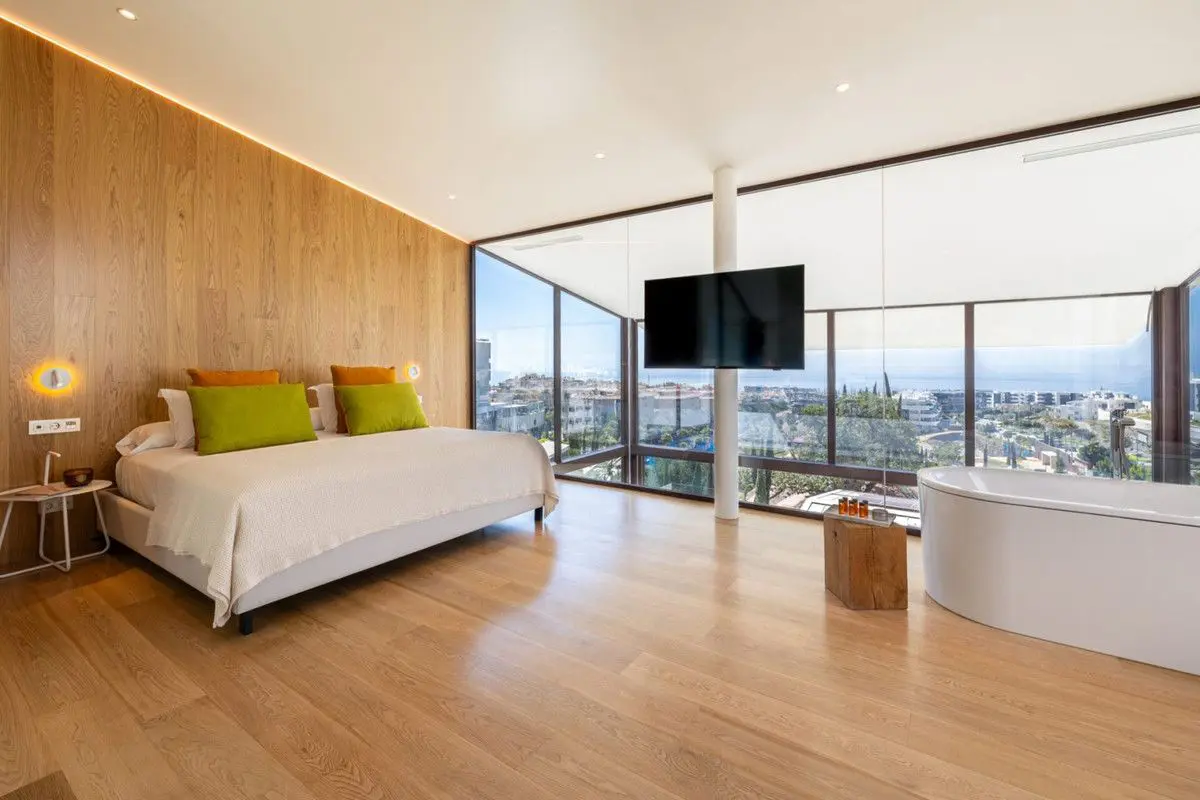 Villa 400 M² In Fuengirola, Spain – Mediter Real Estate
