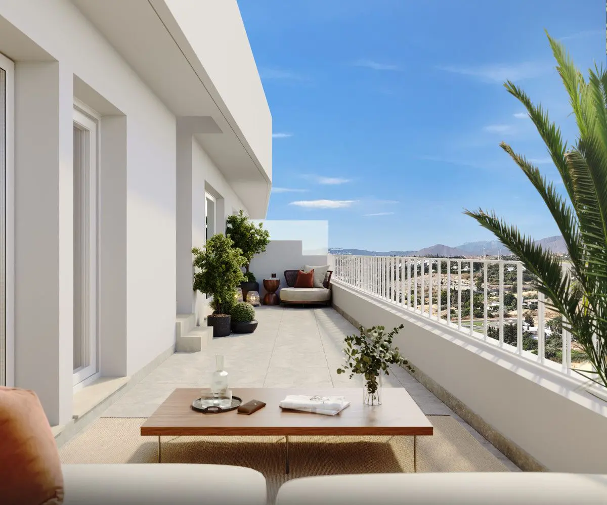 Apartment Of 160 M² With Sea View In Fuengirola, Spain