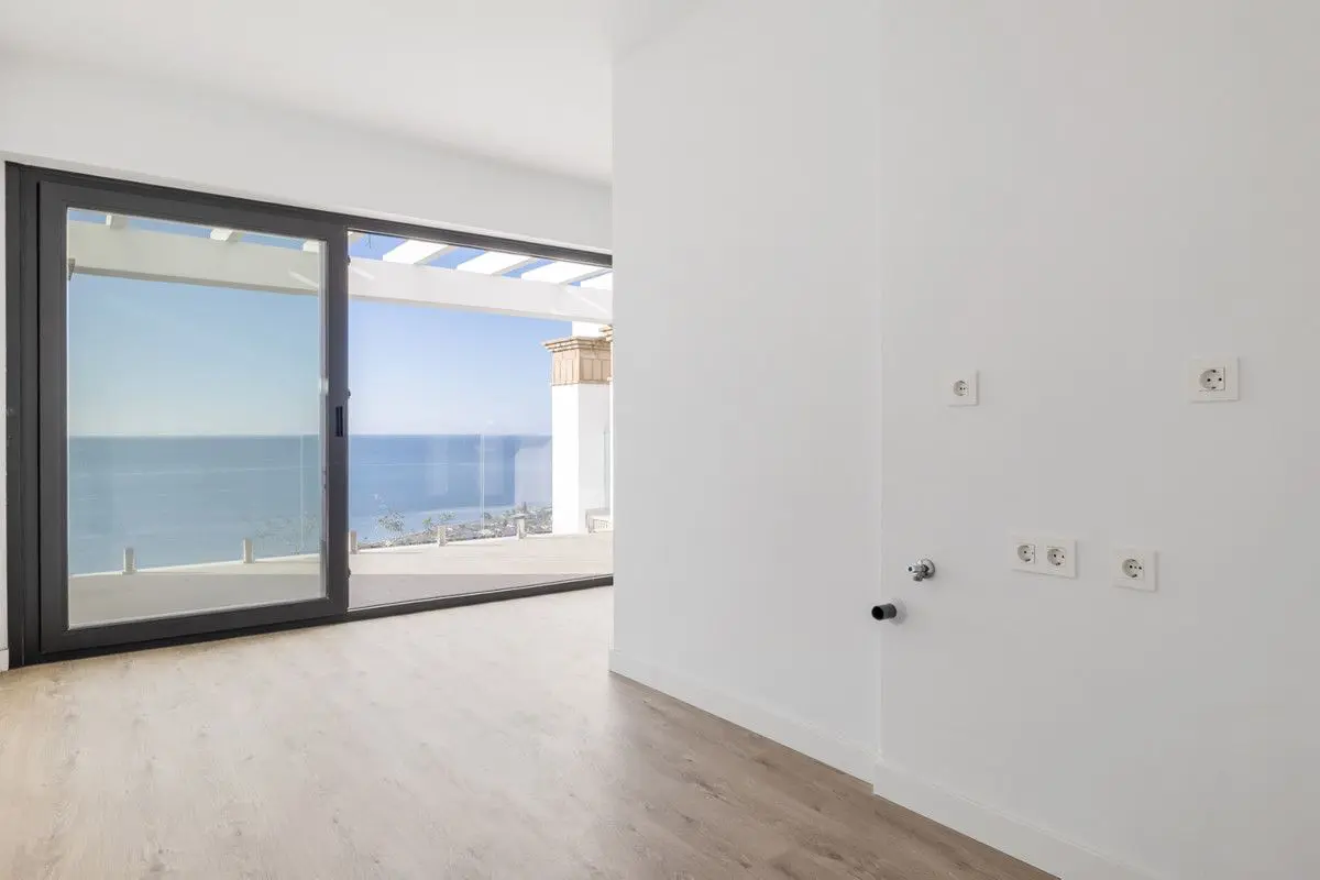 House Of 161 M² In Torrox Costa, Spain