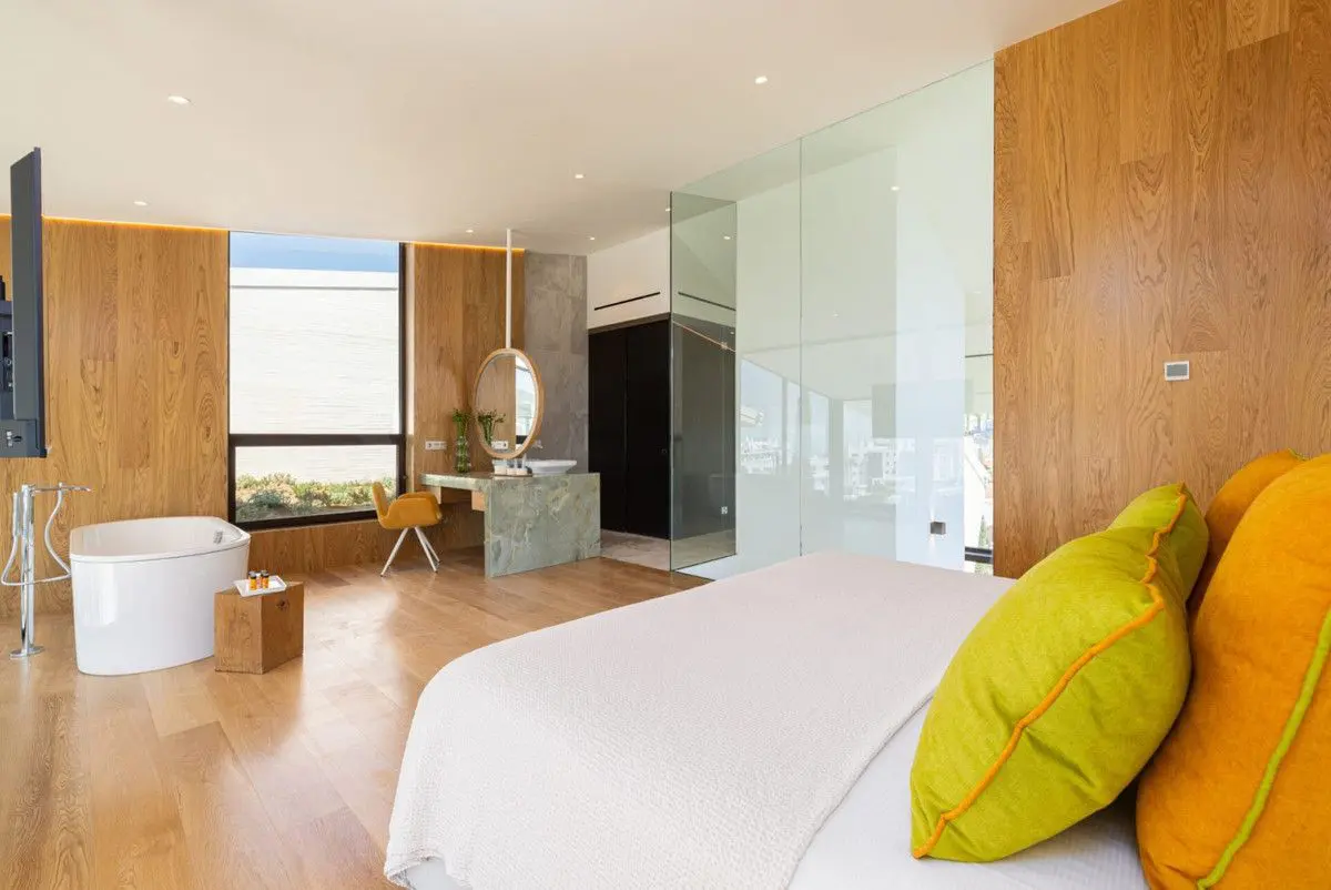 Villa 400 M² In Fuengirola, Spain – Mediter Real Estate