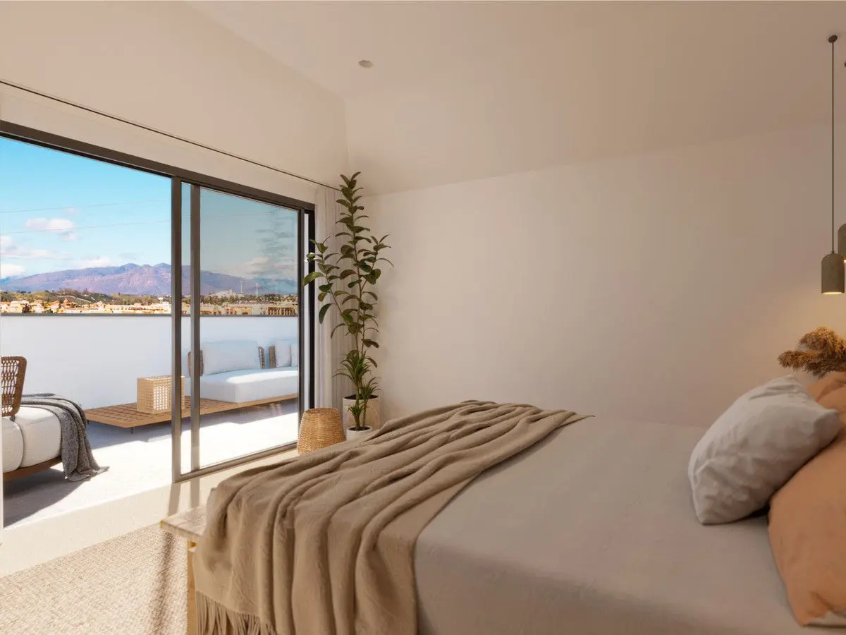 Apartment Of 145 M² With Sea View In Fuengirola