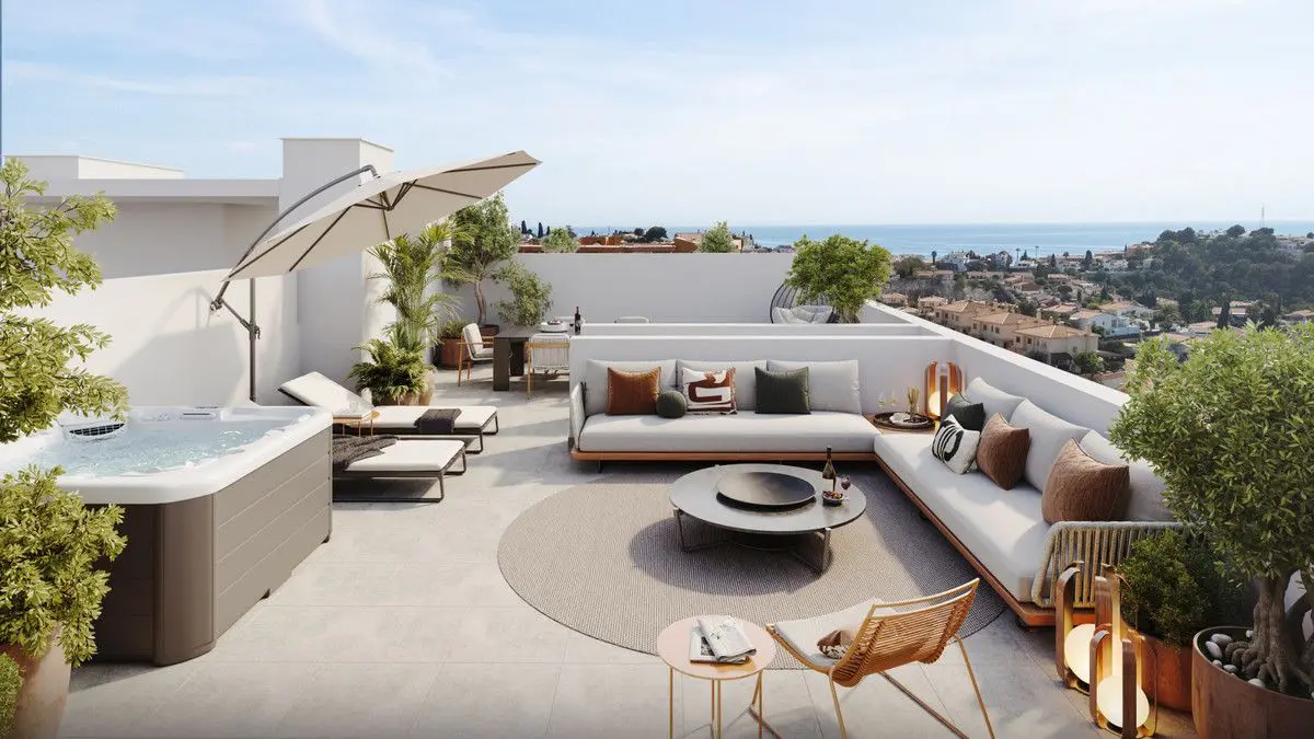 Apartment Of 160 M² With Sea View In Fuengirola, Spain