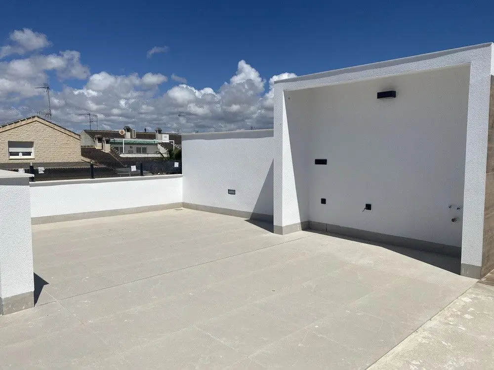 Villa Of 70 M² With Real Estate Services In San Pedro Del Pinatar, Spain