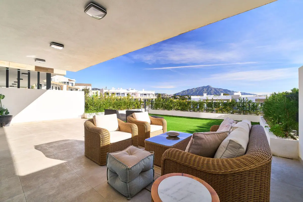 Apartment Of 92 M² In Estepona, Spain