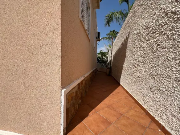 Villa Of 99 M² In Rojales, Spain