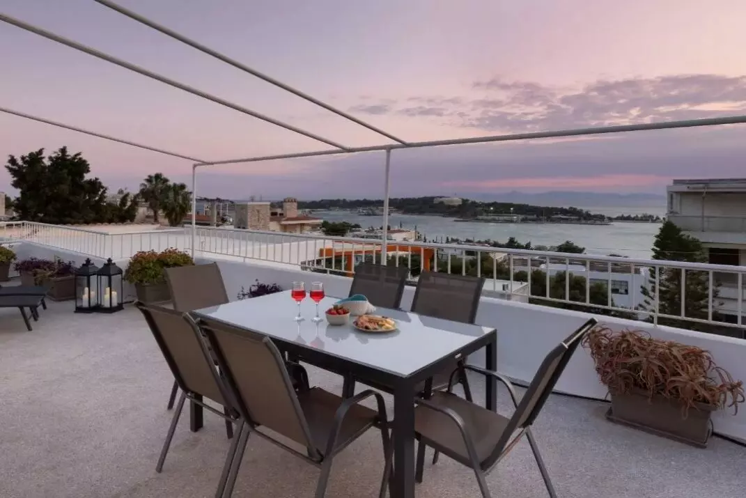 283 Luxury Furnished Maisonette With Panoramic Sea View, Vouliagmeni Center