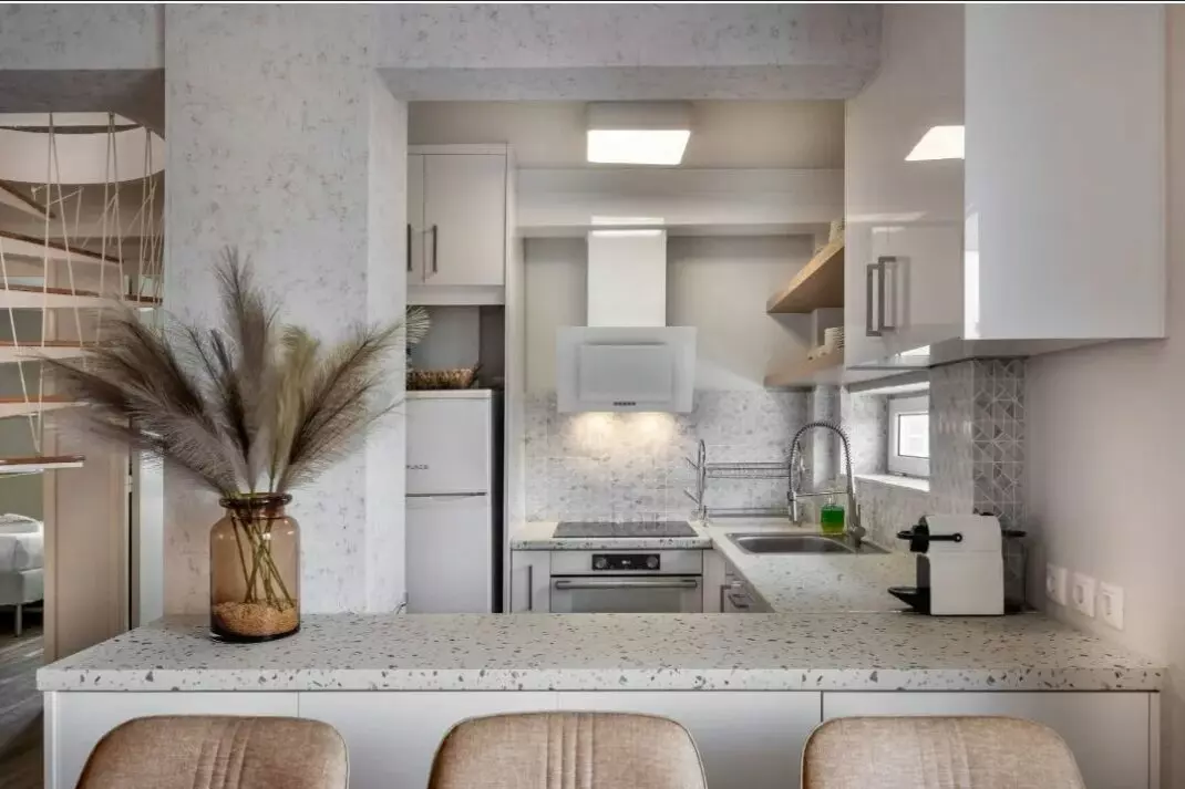 287 Luxury Furnished Maisonette With Panoramic Sea View, Vouliagmeni Center