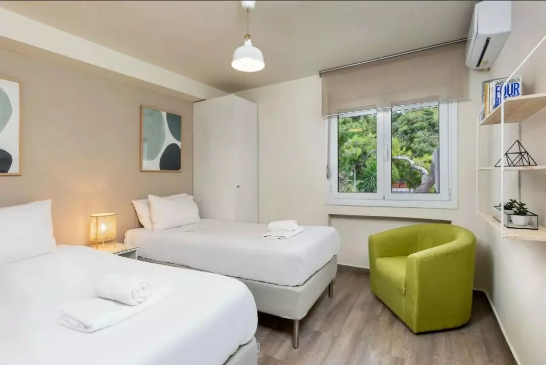 290 Luxury Furnished Maisonette With Panoramic Sea View, Vouliagmeni Center