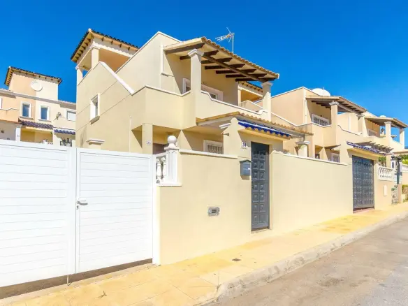 House 130 M² In San Miguel De Salinas, Spain