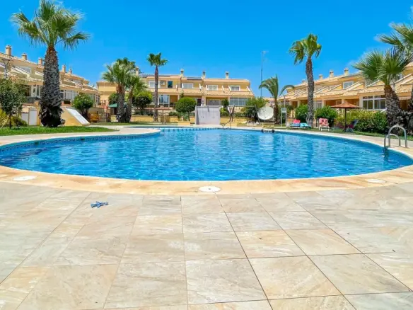 Terraced House Of 140 M² With Sea View In Torrevieja, Spain