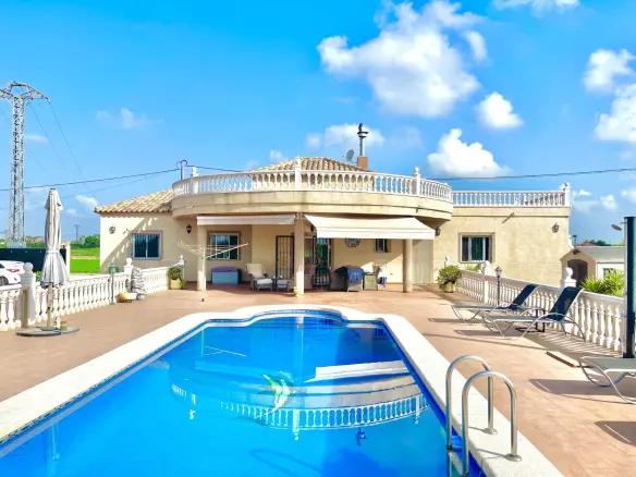 Villa Of 184 M² In Crevillent, Spain