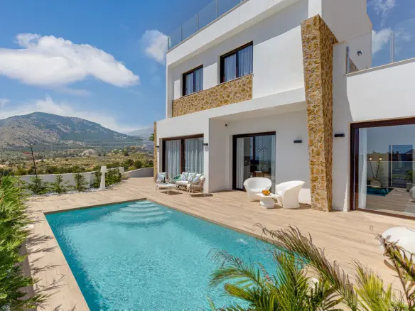 Villa Of 168 M² With Sea Views In Finestrat, Spain