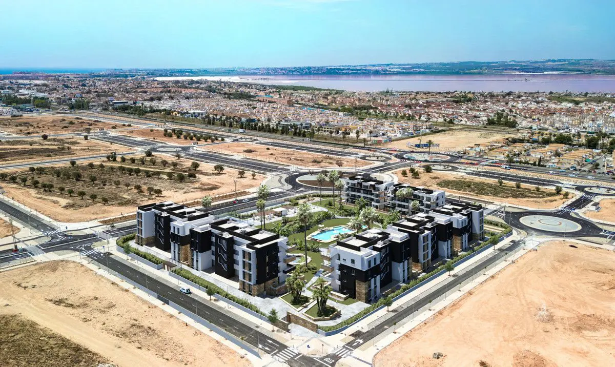Apartment Of 81 M² In Torrevieja, Spain