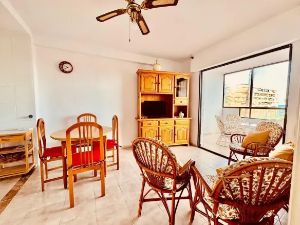 Apartment Of 77 M² With Sea View In Torrevieja, Spain
